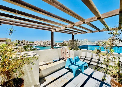 Marina view penthouse in Fanadir marina